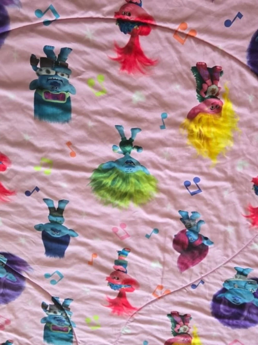 DreamWorks Trolls Band Together Reversible Twin / Full Comforter